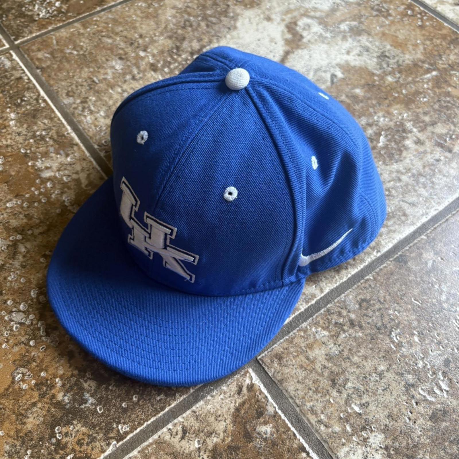Nike University Of Kentucky Baseball Fitted Hat Size 8